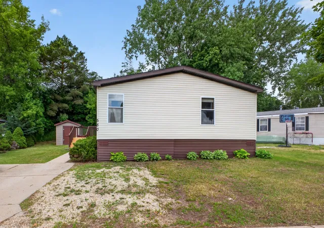 Photo 2 of Sale Pending at 580 36th Street Sw, Rochester, MN 55902 | MLS# 7092157 | Listing updated on 2026-09-08