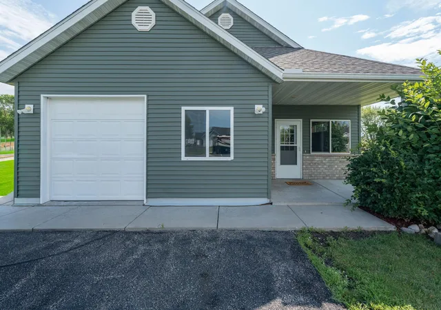 Photo 2 of Sale Pending at 248 Frenzel Dr, Arlington, MN 55307 | MLS# 7092222 | Listing updated on 2026-09-15