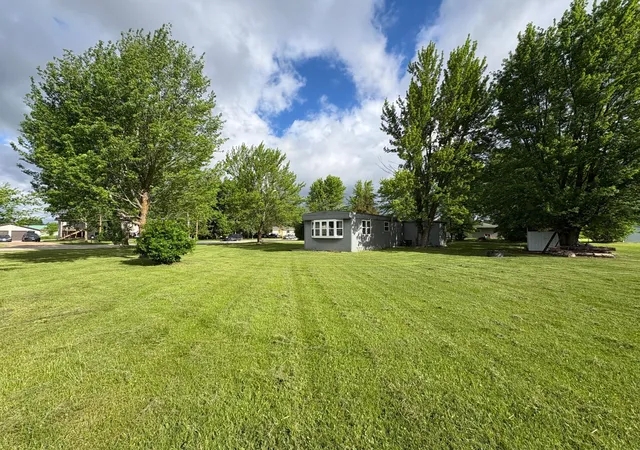 Photo 3 of Single family home for sale at 210 3rd Avenue SW, Baudette, MN 56623 | MLS# 7092476 | Listing updated on 2026-09-14