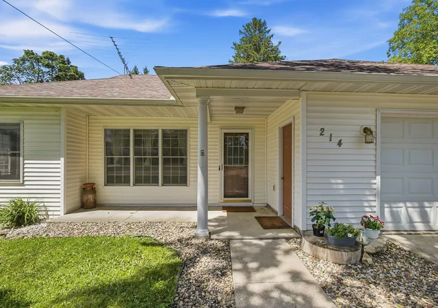 Photo 3 of Single family home for sale at 214 Trondheim Rd, Kenyon, MN 55946 | MLS# 7092584 | Listing updated on 2026-09-11