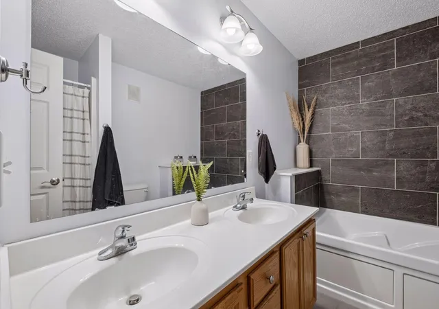 Photo 3 of Single family home for sale at 3009 Western Ave Nw, Faribault, MN 55021 | MLS# 7093739 | Listing updated on 2026-09-15