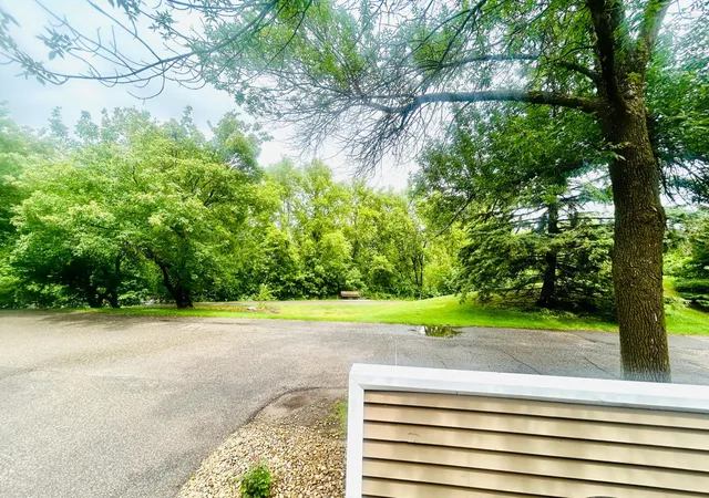 Photo 3 of Single family home for sale at 102 Primrose Ct, Saint Paul, MN 55127 | MLS# 7094006 | Listing updated on 2026-09-14