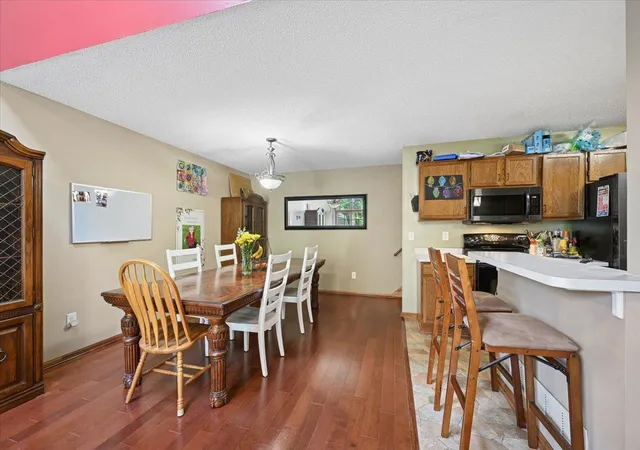 Photo 4 of Single family home for sale at 102 Primrose Ct, Saint Paul, MN 55127 | MLS# 7094006 | Listing updated on 2026-09-14