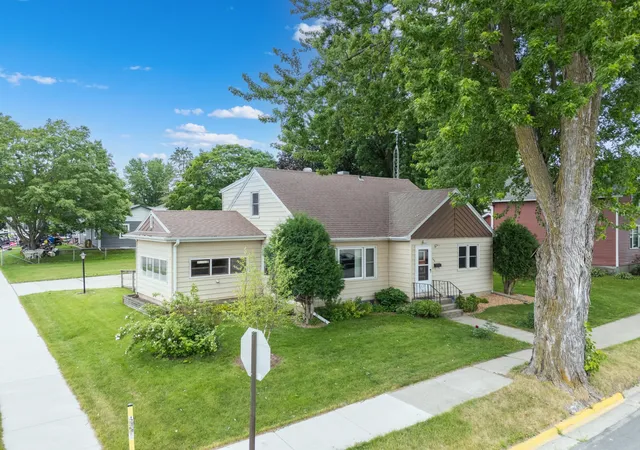 Photo 1 of Single family home for sale at 145 6th Street Nw, Plainview, MN 55964 | MLS# 7094109 | Listing updated on 2026-09-11