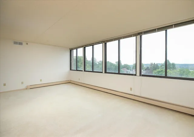 Photo 3 of Sale Pending at 600 4th Street Sw #605, Rochester, MN 55902 | MLS# 7094228 | Listing updated on 2026-09-11