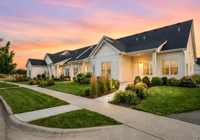 Single family home for sale at 425 Ford St E, Northfield, MN 55057 | MLS# 7094565 | Listing updated on 2026-09-10