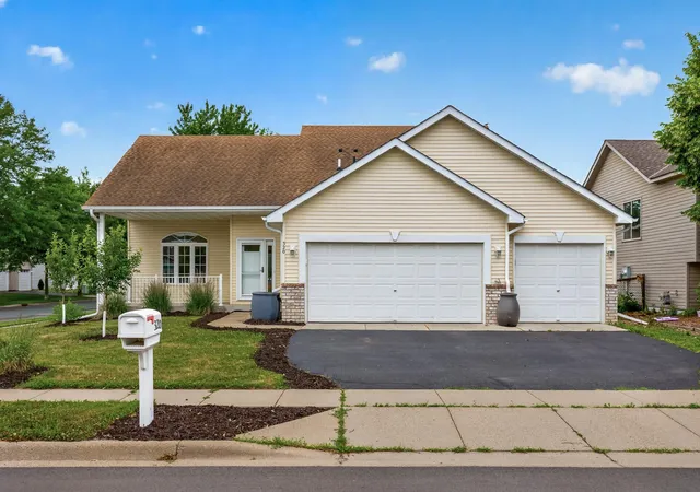 Photo 2 of Sale Pending at 320 12th Street, Farmington, MN 55024 | MLS# 7095030 | Listing updated on 2026-09-11