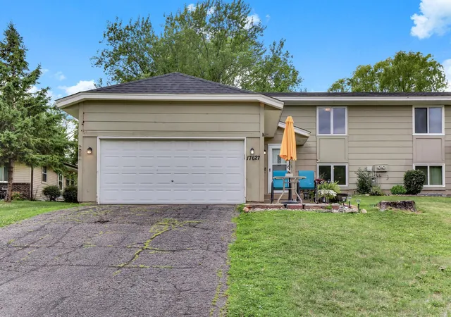 Photo 1 of Townhouse for sale at 17627 Ionia Ct, Lakeville, MN 55044 | MLS# 7095365 | Listing updated on 2026-09-15