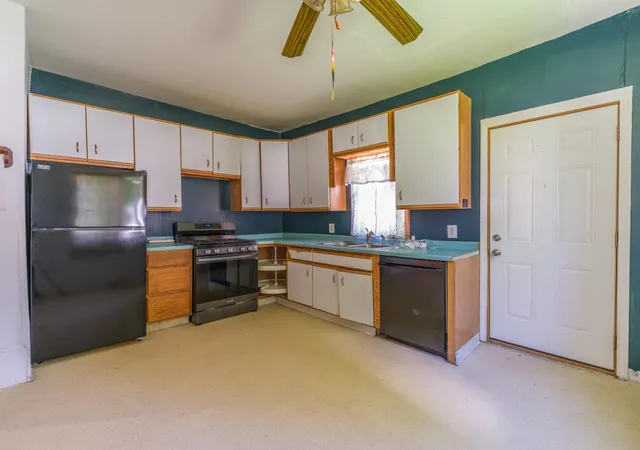 Photo 4 of Single family home for sale at 400 2nd Street SE, Austin, MN 55912 | MLS# 7095520 | Listing updated on 2026-09-11
