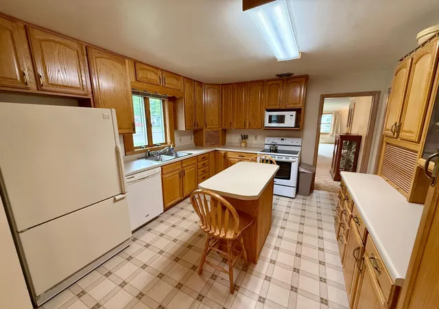 Photo 2 of Sale Pending at 601 S 10th Street, Olivia, MN 56277 | MLS# 7095916 | Listing updated on 2026-09-14
