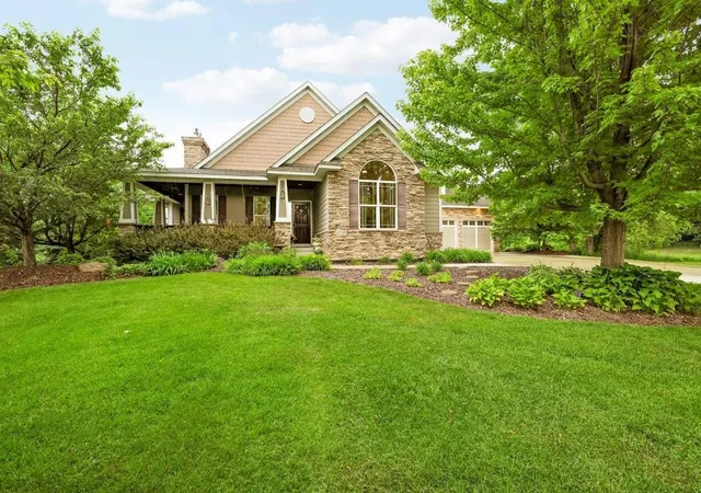 Photo 1 of Single family home for sale at 25310 Willow Ct, New Prague, MN 56071 | MLS# 7096669 | Listing updated on 2026-09-10
