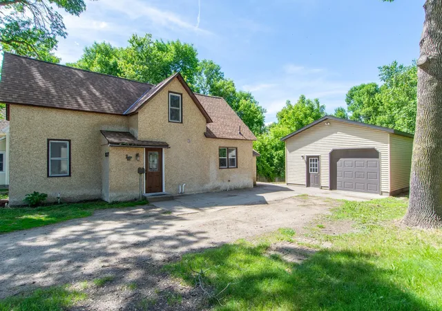 Photo 3 of Sale Pending at 1517 Norwood St, Brainerd, MN 56401 | MLS# 7097266 | Listing updated on 2026-09-11