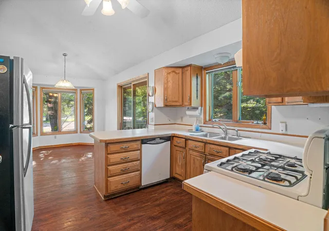 Photo 3 of Single family home for sale at 4512 Williston Rd, Minnetonka, MN 55345 | MLS# 7097494 | Listing updated on 2026-09-12