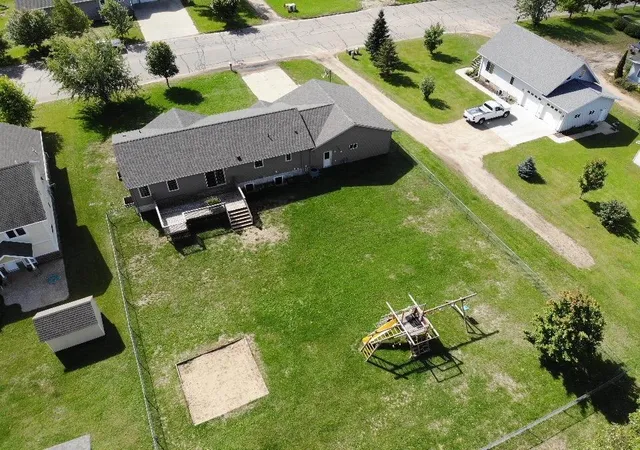 Photo 3 of Single family home for sale at 708 Irving Ave Sw, Wadena, MN 56482 | MLS# 7097907 | Listing updated on 2026-09-15