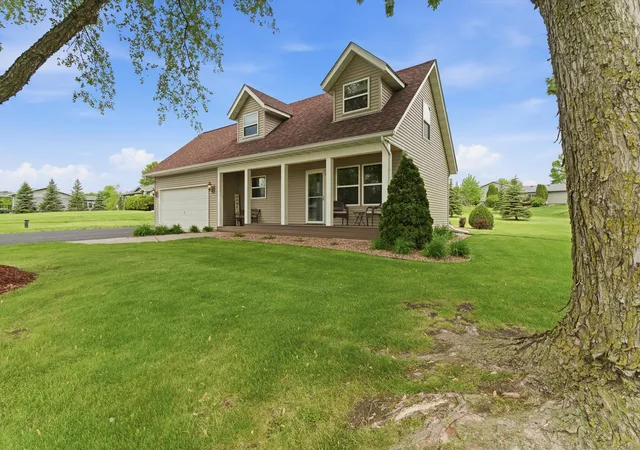 Photo 3 of Sale Pending at 4488 Roberds Lake Trl, Faribault, MN 55021 | MLS# 7097912 | Listing updated on 2026-09-10