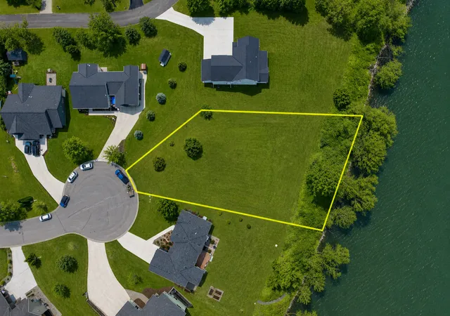 Photo 3 of Land for sale at 432 Lake Ct, Winsted, MN 55395 | MLS# 7098430 | Listing updated on 2026-09-11