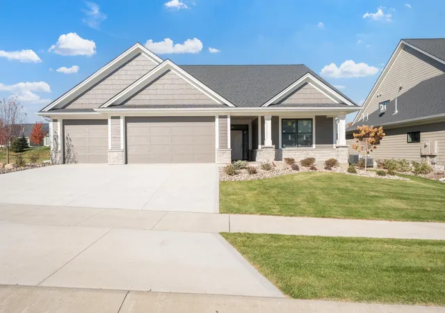 Photo 1 of Single family home for sale at 2657 Scenic Point Dr Sw, Rochester, MN 55902 | MLS# 7098695 | Listing updated on 2026-09-15