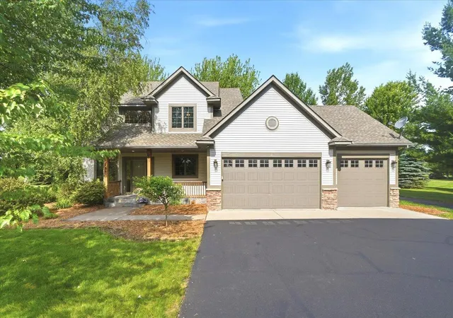 Photo 2 of Single family home for sale at 964 Fraser Ln, Hudson, WI 54016 | MLS# 7099308 | Listing updated on 2026-09-15