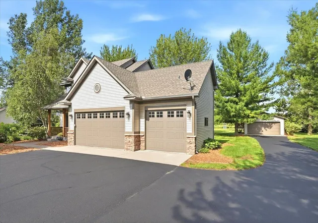Photo 3 of Single family home for sale at 964 Fraser Ln, Hudson, WI 54016 | MLS# 7099308 | Listing updated on 2026-09-15