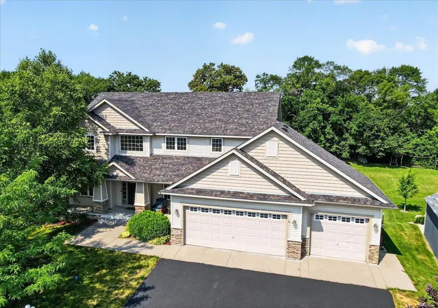 Photo 3 of Single family home for sale at 2001 Buffalo Run Rd, Buffalo, MN 55313 | MLS# 7099610 | Listing updated on 2026-09-12