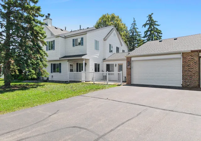 Photo 2 of Sale Pending at 15720 Griffon Path, Saint Paul, MN 55124 | MLS# 7100161 | Listing updated on 2026-09-15