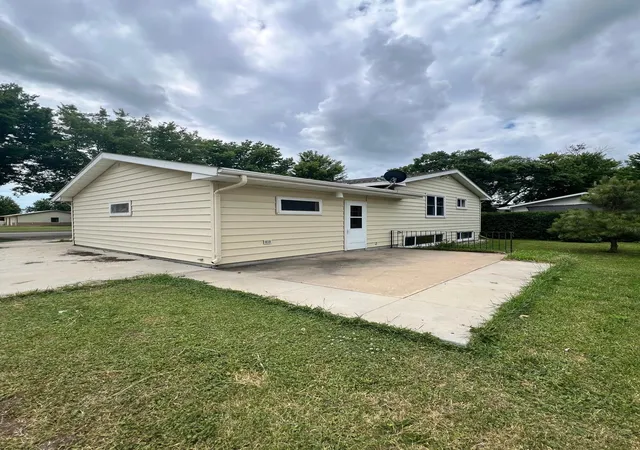 Photo 4 of Single family home for sale at 316 W 2nd Street, Madison, MN 56256 | MLS# 7100213 | Listing updated on 2026-09-11