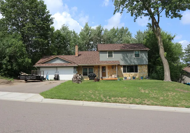 Photo 1 of Single family home for sale at 345 Walnut Ln, Saint Paul, MN 55124 | MLS# 7100419 | Listing updated on 2026-09-15