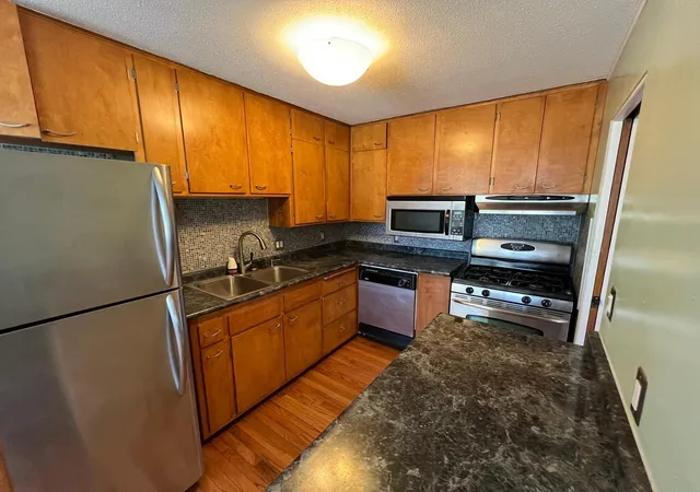 Photo 4 of Condo for sale at 2500 Blaisdell Ave #211, Minneapolis, MN 55404 | MLS# 7100507 | Listing updated on 2026-09-15