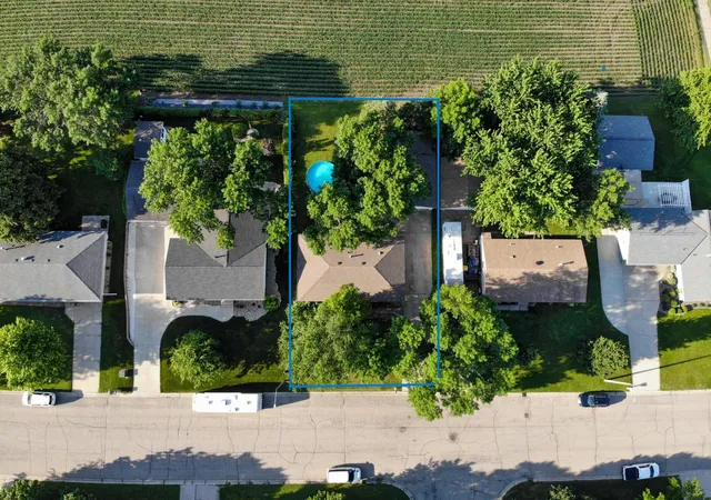 Photo 3 of Single family home for sale at 2813 12 Avenue NW, Willmar, MN 56201 | MLS# 7100908 | Listing updated on 2026-09-09