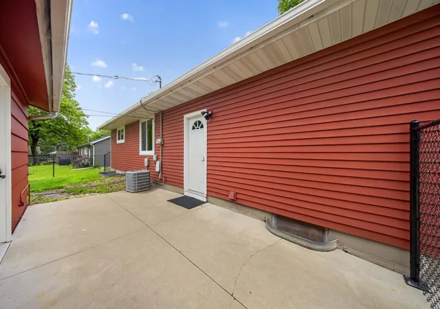 Photo 3 of Single family home for sale at 403 3rd Avenue NE, Byron, MN 55920 | MLS# 7101093 | Listing updated on 2026-09-14