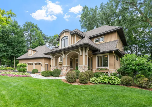 Photo 3 of Single family home for sale at 710 Shadyview Ln N, Minneapolis, MN 55447 | MLS# 7101226 | Listing updated on 2026-09-15