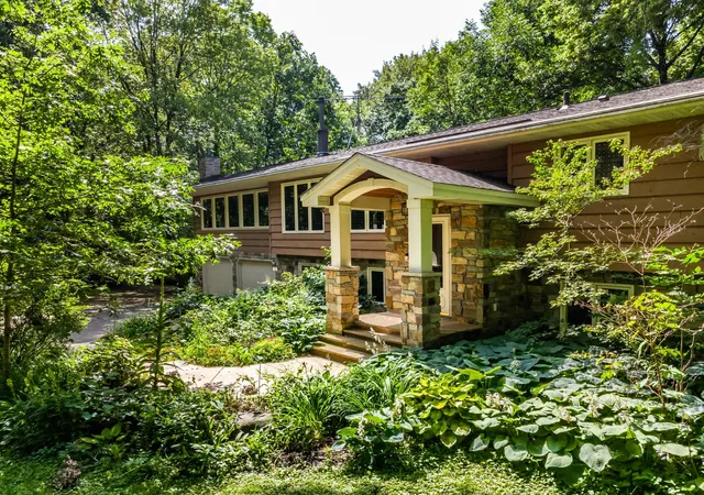 Photo 2 of Single family home for sale at 6340 Lamar Ave S, Cottage Grove, MN 55016 | MLS# 7101423 | Listing updated on 2026-09-15