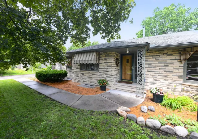 Photo 1 of Single family home for sale at 5004 Yvonne Ter, Minneapolis, MN 55436 | MLS# 7101526 | Listing updated on 2026-09-12
