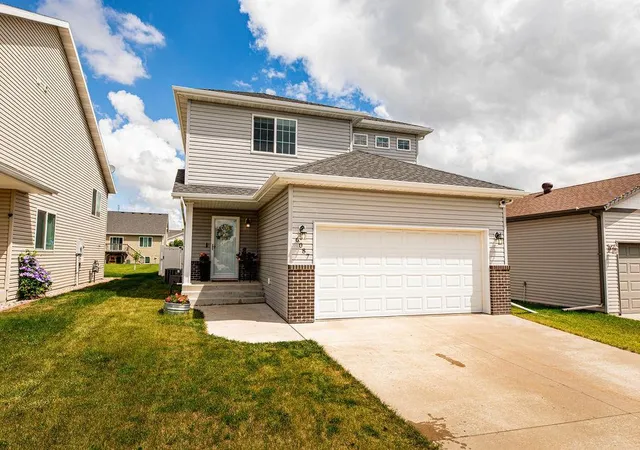 Photo 1 of Single family home for sale at 6087 56th Avenue S, Fargo, ND 58104 | MLS# 7101572 | Listing updated on 2026-09-10