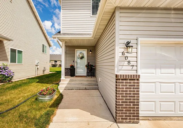 Photo 2 of Single family home for sale at 6087 56th Avenue S, Fargo, ND 58104 | MLS# 7101572 | Listing updated on 2026-09-10