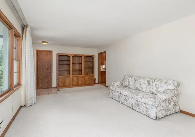 Photo 4 of Sale Pending at 7638 Upton Ave S, Minneapolis, MN 55423 | MLS# 7101593 | Listing updated on 2026-09-10