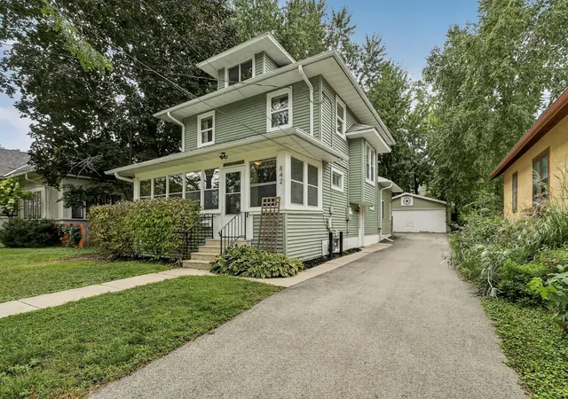 Photo 1 of Single family home for sale at 842 2nd St Nw, Rochester, MN 55901 | MLS# 7101754 | Listing updated on 2026-09-15