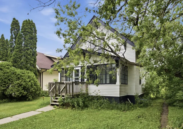 Photo 1 of Single family home for sale at 228 9th Street N, Breckenridge, MN 56520 | MLS# 7102067 | Listing updated on 2026-09-21