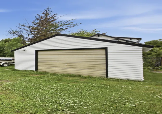 Photo 3 of Single family home for sale at 228 9th Street N, Breckenridge, MN 56520 | MLS# 7102067 | Listing updated on 2026-09-21