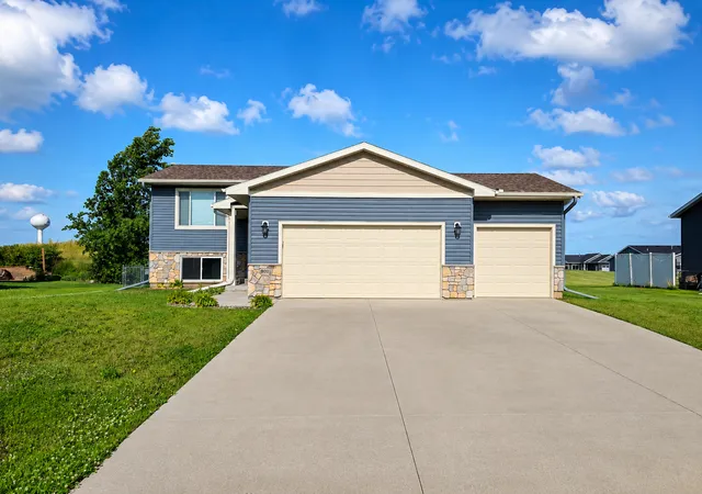 Photo 2 of Single family home for sale at 906 7th Avenue, Wanamingo, MN 55983 | MLS# 7102194 | Listing updated on 2026-09-13