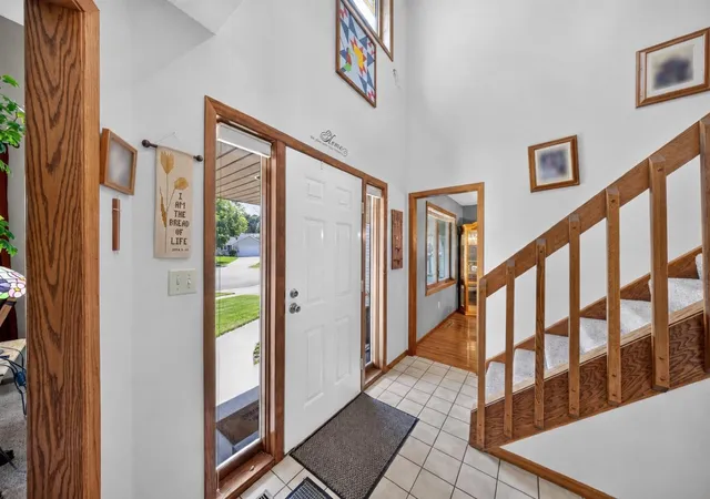 Photo 2 of Single family home for sale at 1116 Knoll Ct Nw, Rochester, MN 55901 | MLS# 7102560 | Listing updated on 2026-09-15