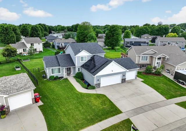 Photo 2 of Single family home for sale at 603 11th Avenue Ne, Kasson, MN 55944 | MLS# 7102981 | Listing updated on 2026-09-14