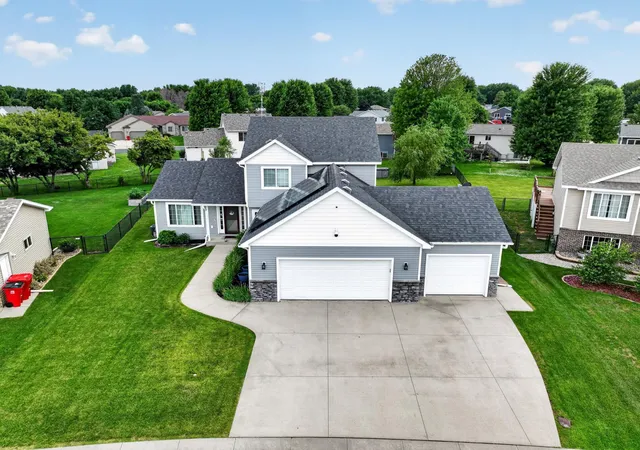 Photo 3 of Single family home for sale at 603 11th Avenue NE, Kasson, MN 55944 | MLS# 7102981 | Listing updated on 2026-09-14