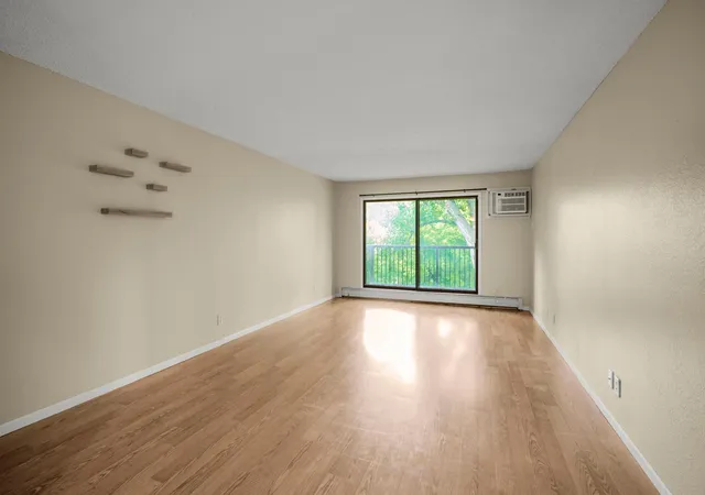 Photo 3 of Sale Pending at 4 Pine Tree Dr #321, Saint Paul, MN 55112 | MLS# 7103221 | Listing updated on 2026-09-14
