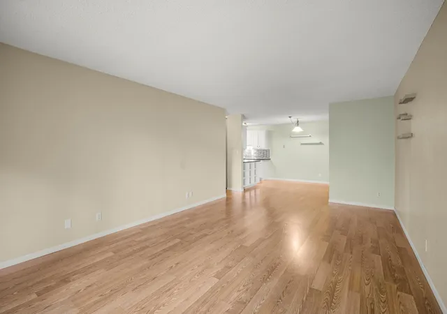 Photo 3 of Sale Pending at 4 Pine Tree Dr #321, Saint Paul, MN 55112 | MLS# 7103221 | Listing updated on 2026-09-14