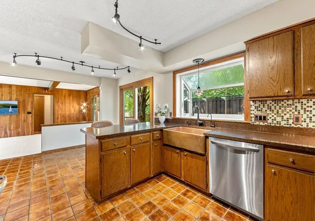Photo 3 of Single family home for sale at 792 Mimosa Ln, Saint Paul, MN 55112 | MLS# 7103267 | Listing updated on 2026-10-29
