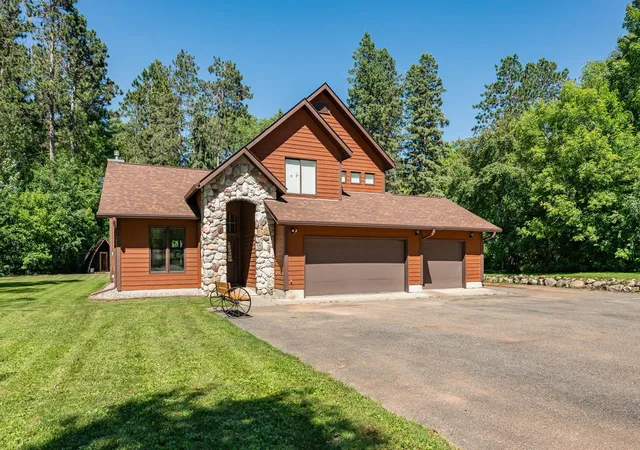 Photo 2 of Single family home for sale at 1903 White Tail Ln, Grand Rapids, MN 55744 | MLS# 7103749 | Listing updated on 2026-09-12