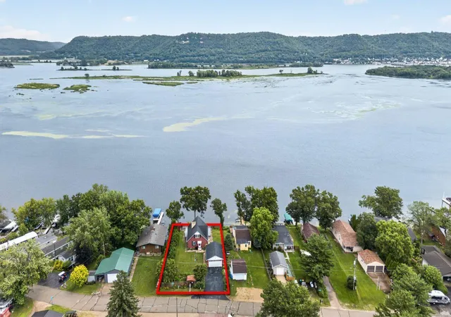 Photo 2 of Single family home for sale at 65272 140th Avenue, Wabasha, MN 55981 | MLS# 7103790 | Listing updated on 2026-09-14