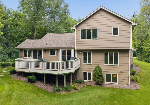 Photo 3 of Sale Pending at 5676 Nelmark Ave NE, Saint Michael, MN 55376 | MLS# 7104062 | Listing updated on 2026-09-23