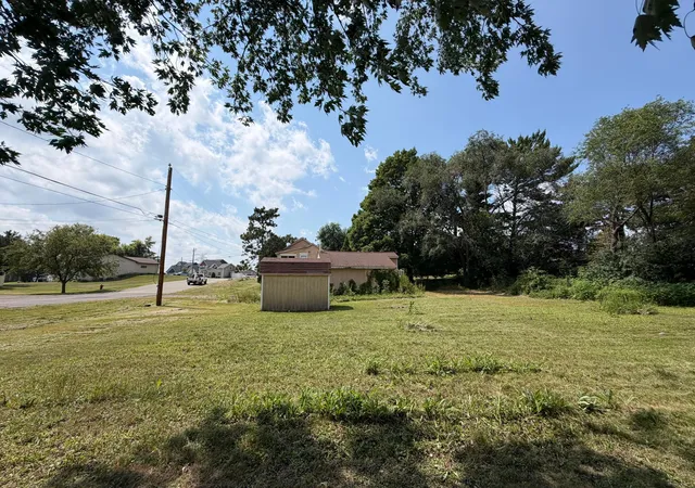 Photo 1 of Sale Pending at 3164 Centerville Rd, Saint Paul, MN 55127 | MLS# 7104073 | Listing updated on 2026-09-11